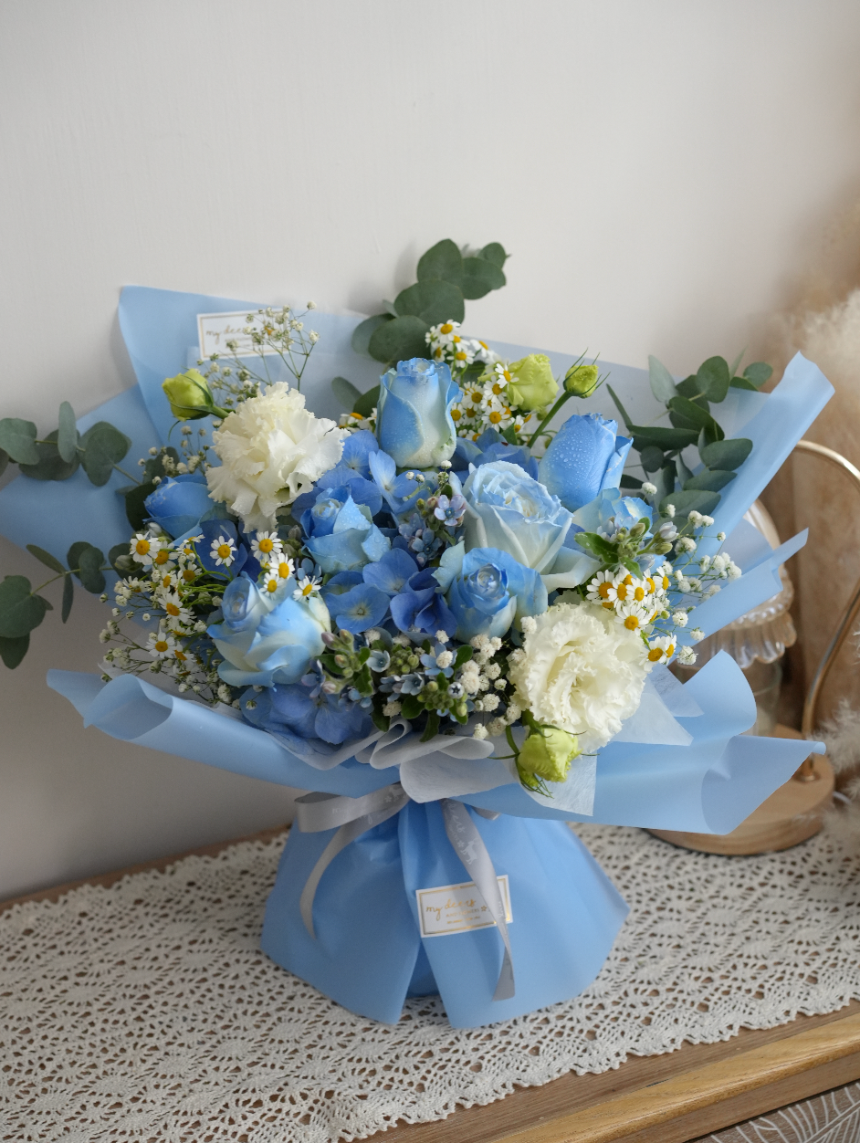 FQ036- 韓式深藍色繡球碎冰藍玫瑰鮮花花束|生日花束|畢業花束|升職榮休花束