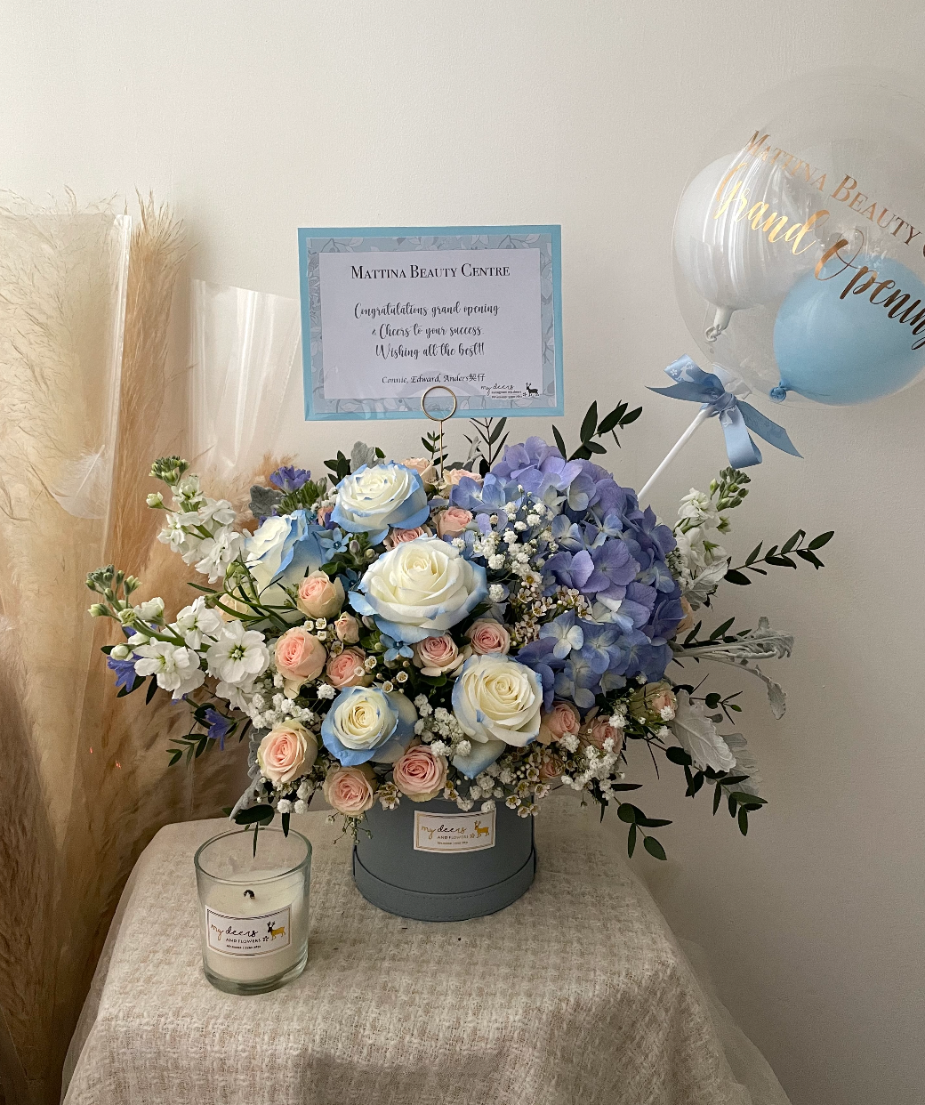 FX012 - (皮盒款)碎冰藍色大玫瑰繡球花盒