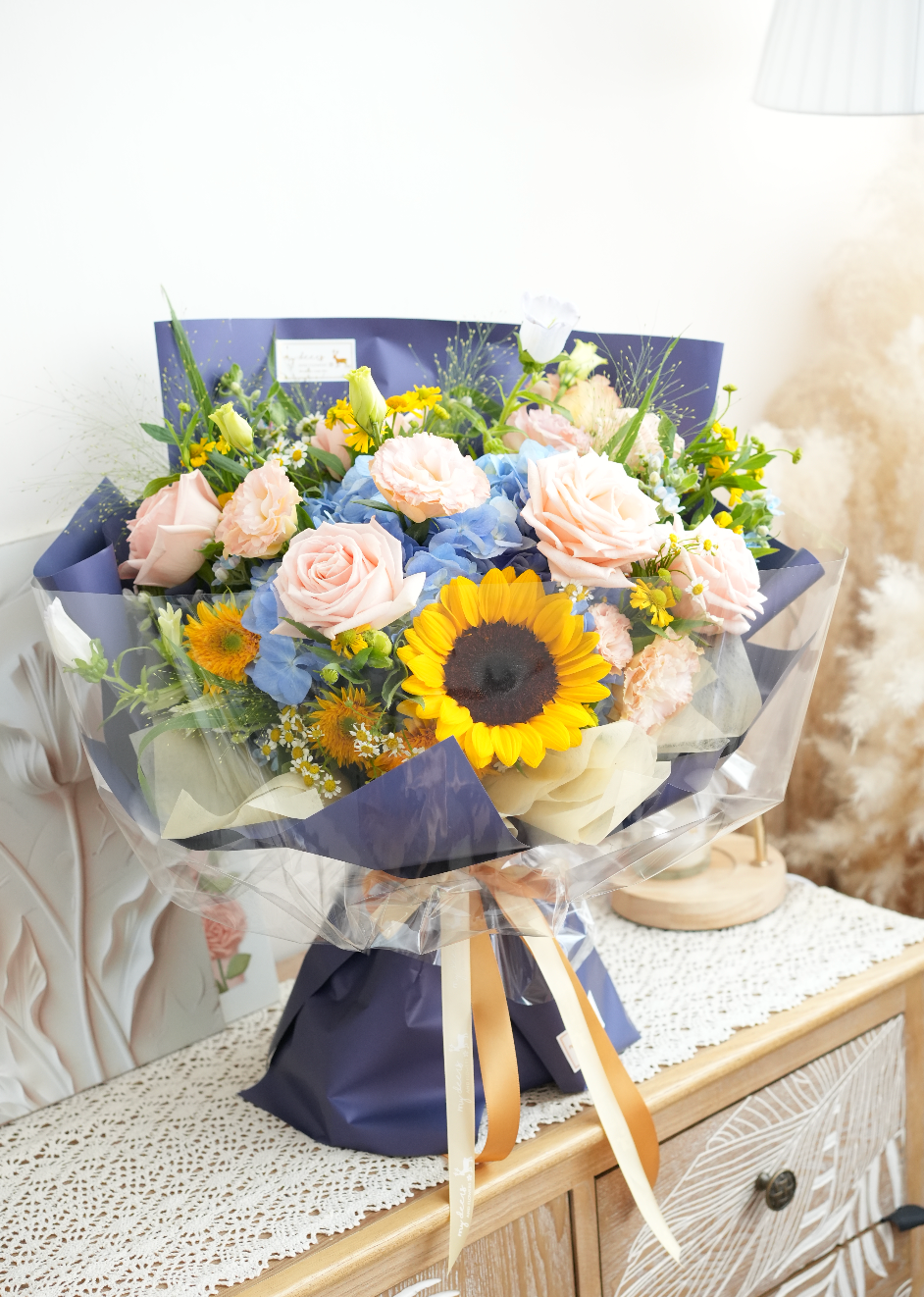 FQ043 - 太陽花黃玫瑰花束|畢業花束|男生花束|感恩花束|升職榮休花束