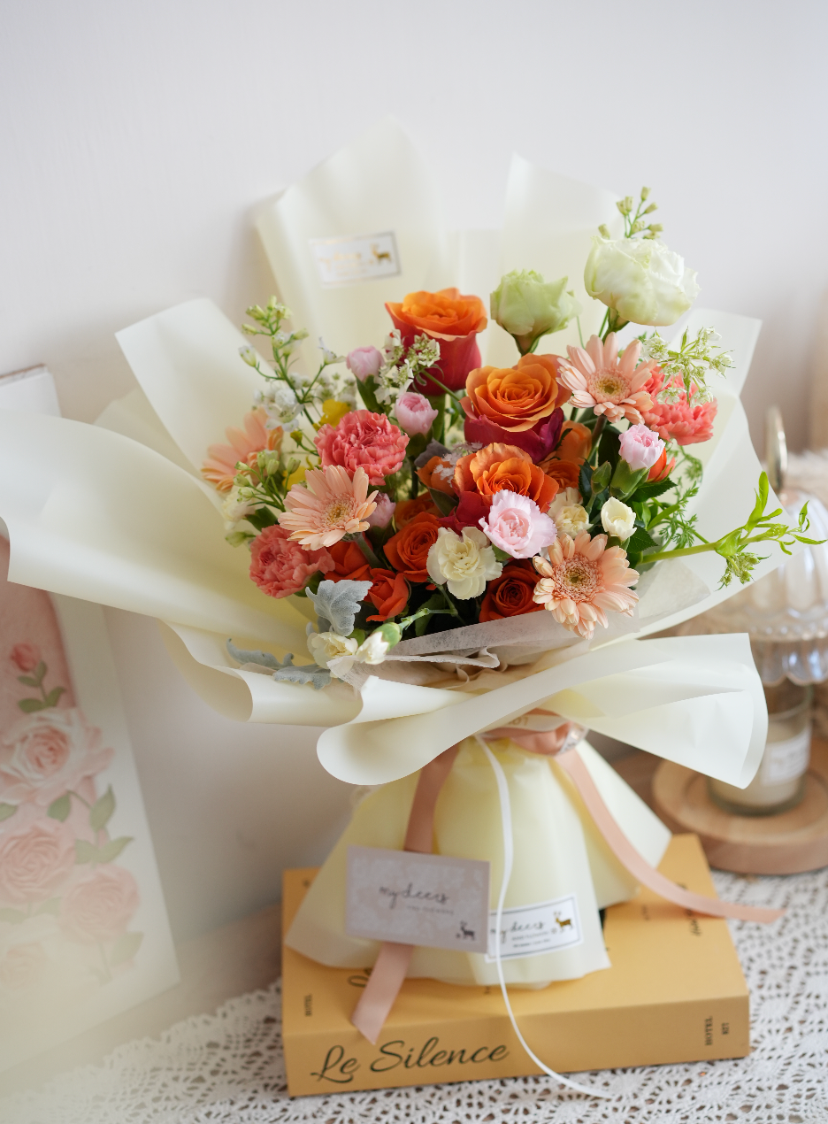FQ048-【Omakase 花藝師自選】Spring Warmth 暖橙春日花束
