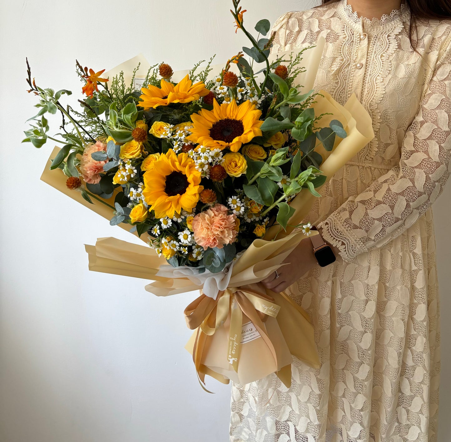 FQ029- “Golden Sunshine" 太陽花花束|生日花束|週年紀念|升職榮休花束|畢業花束