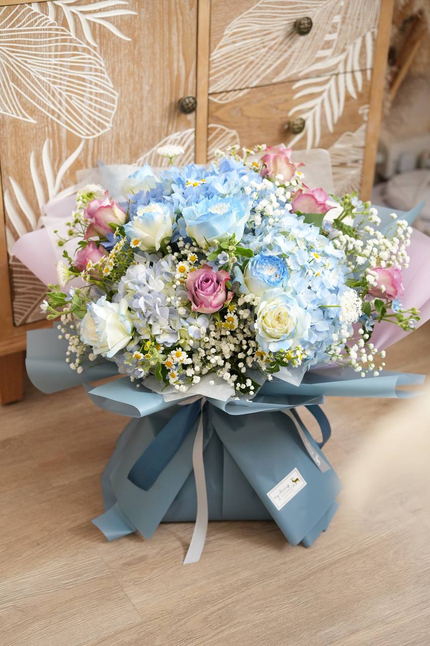 FQ041 - 繡球紫玫瑰白藍玫瑰鮮花束|畢業花束|生日花束|感恩花束|週年紀念花束|升職榮休花束