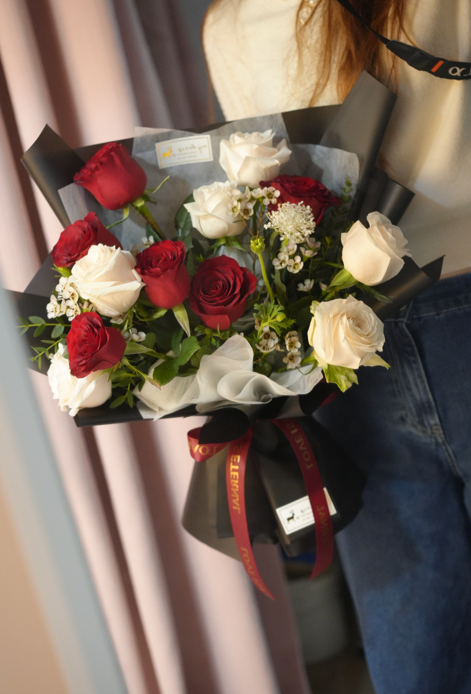 V004 - “White Romance" 韓式紅白玫瑰花束｜情人節花束｜情人節2026