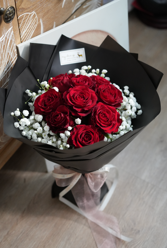 V001 -  鮮花花束 Classic 經典紅玫瑰滿天星花束｜情人節花束｜週年紀念花束