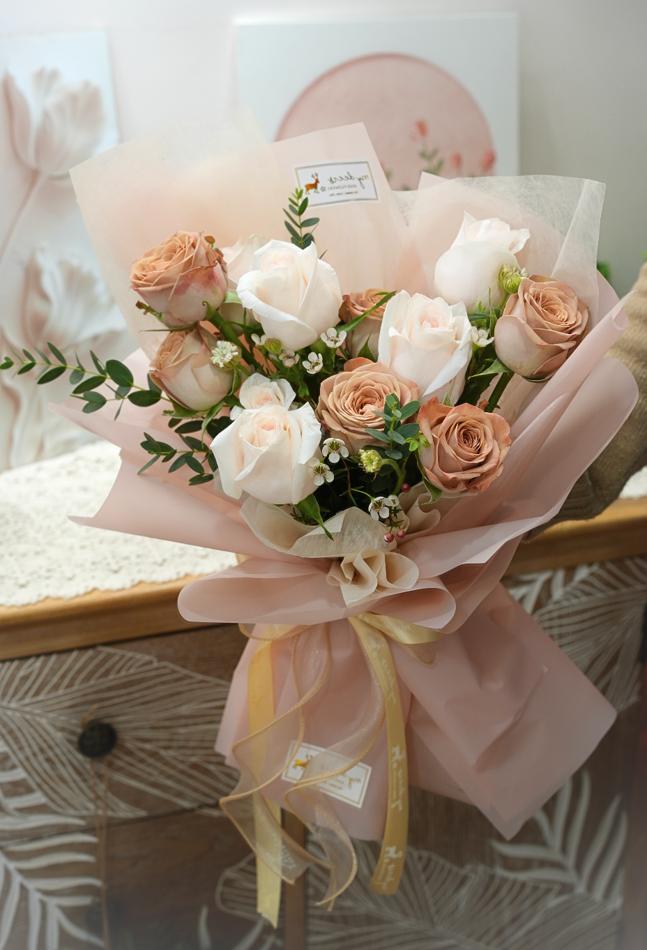 V005 - 鮮花花束 奶茶復古玫瑰花束｜情人節花束｜週年紀念花束