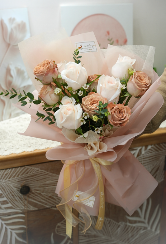 V005 - 鮮花花束 奶茶復古玫瑰花束｜情人節花束｜週年紀念花束